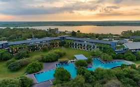 Doubletree By Hilton Weerawila Rajawarna Resort